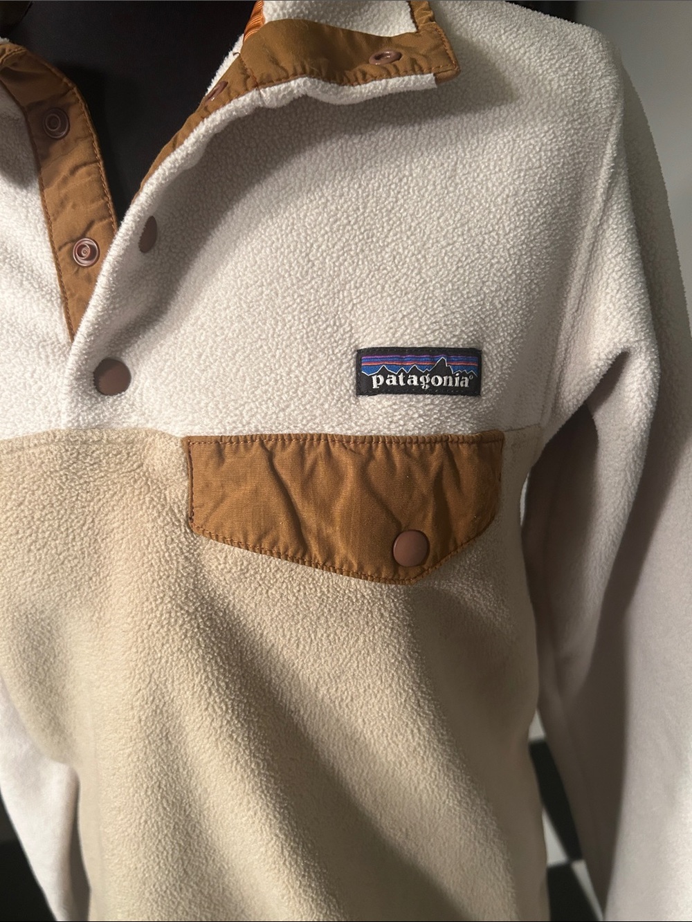 Patagonia Cream and Tan Snap-Placket Fleece Pullover - Picture 3 of 9